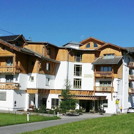 Hotel Laurenzhof Lendorf Экстерьер фото