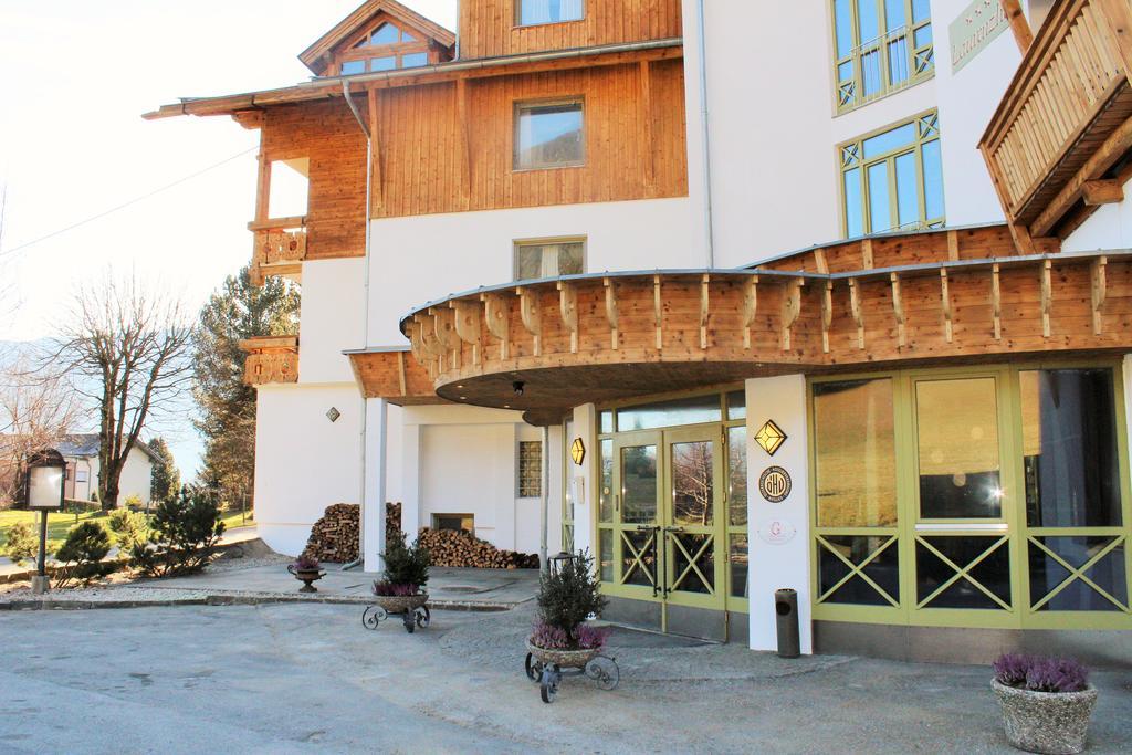 Hotel Laurenzhof Lendorf Экстерьер фото